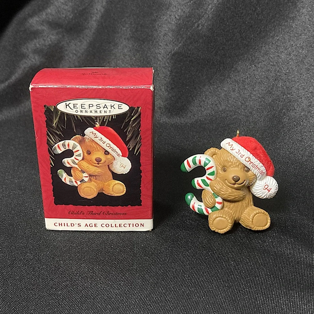 💚 Vintage Hallmark Keepsake Ornament Child’s Third Christmas 1994 Teddy Bear